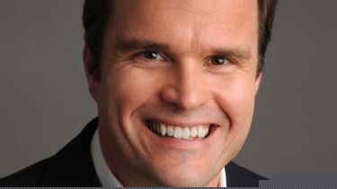 Jeff Davis Teaches His Students How to Fight Stage Fright and Engage Their Audiences