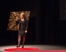 Elizabeth Urbanski